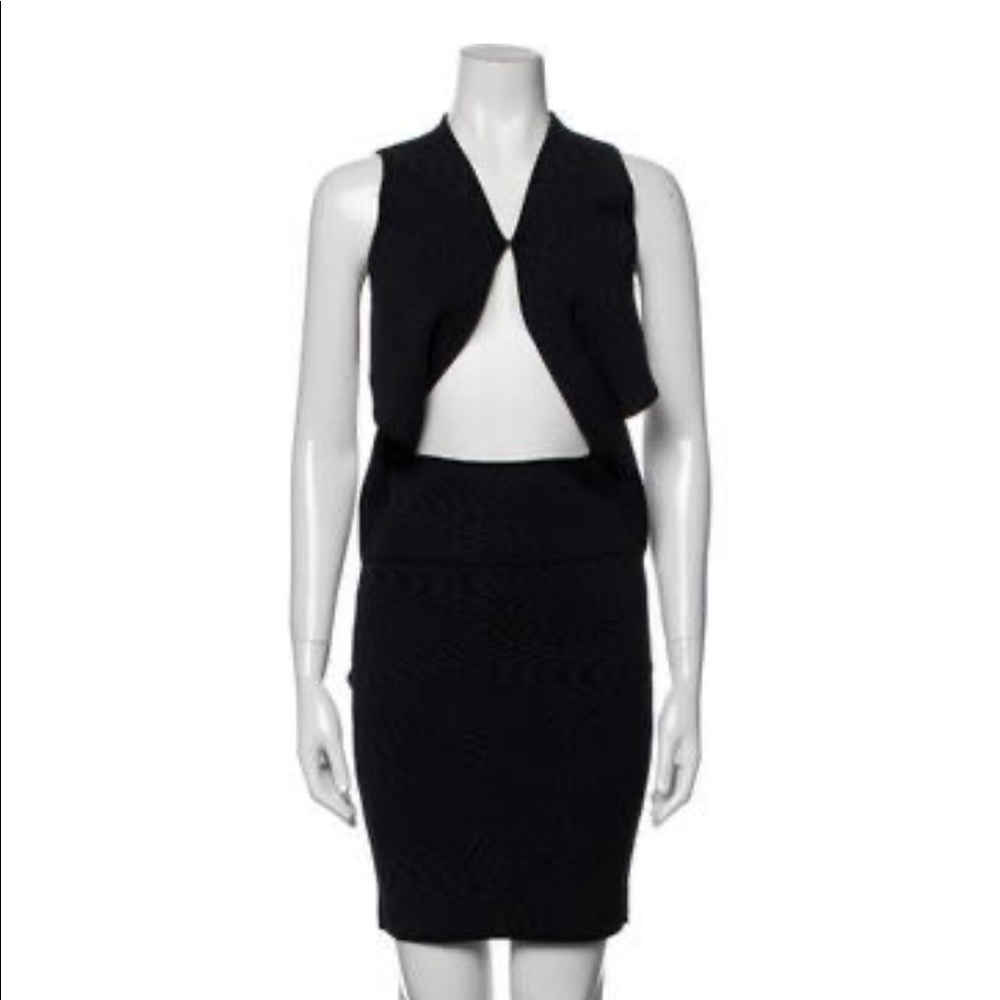 Your new Friday favorite dress